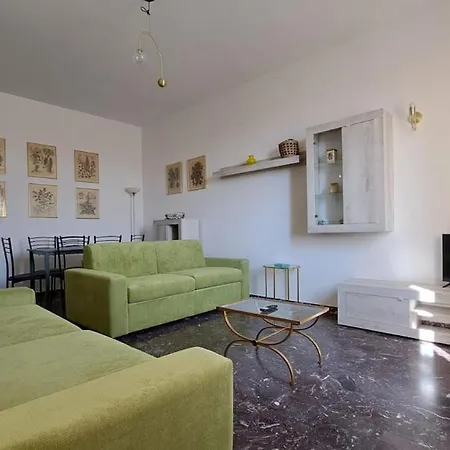 アパート Panoramic Over Center ラヴェンナ